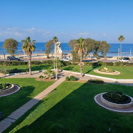 First Sea Line Apartment, Acre - Amazing Coastal View In Heart Of Akko Экстерьер фото